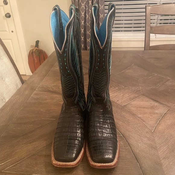 Artist Caiman Belly Boots - Picture 2 of 5